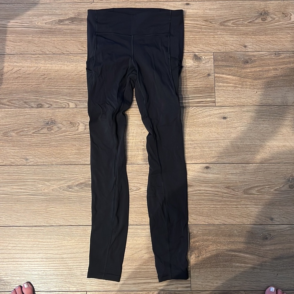 Lululemon Speed Up Tight Mesh Size 6 - image 3